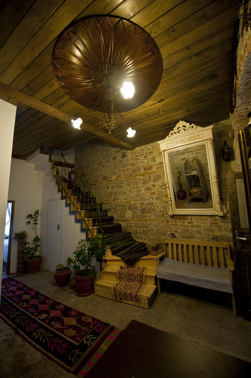 Mahzen Hotel Ayvalik Exterior photo
