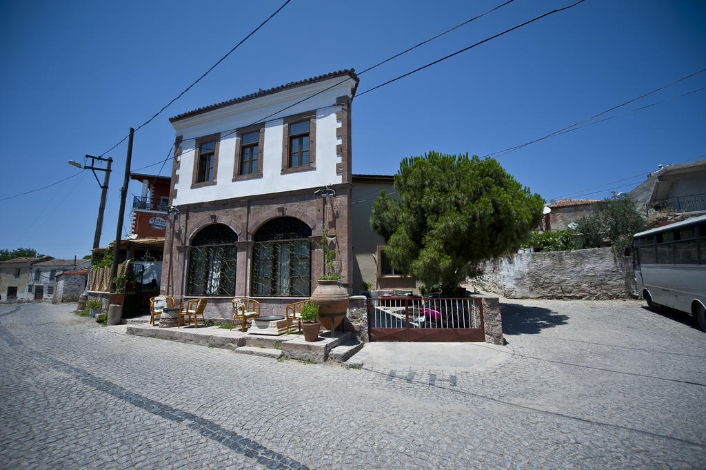 Mahzen Hotel Ayvalik Exterior photo